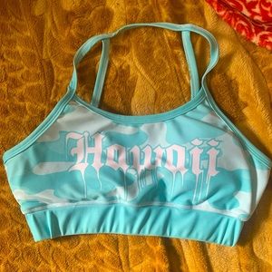 HI demand sports bra